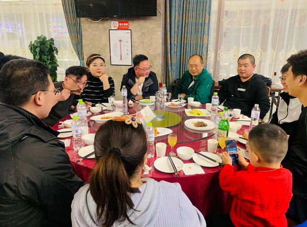 煙臺泰諾模具有限公司聚餐
