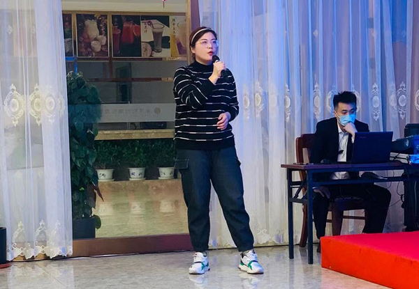 煙臺泰諾模具有限公司聚餐555